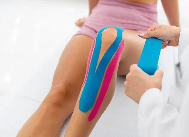 Kinesio Tape ragasztása a belvárosi Perfect Beauty Centerben