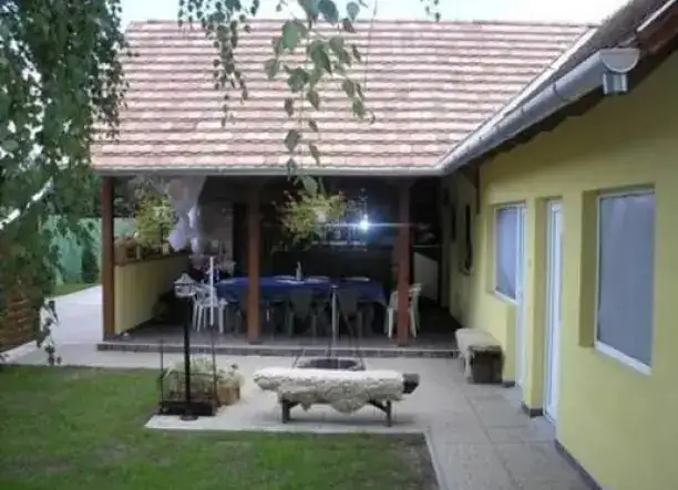 Cserke Gyöngye Apartman – Cserkeszőlő