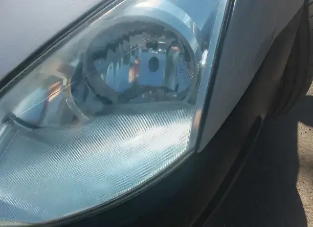 Mobil autó lámpa polírozás