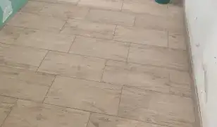 Komplett ház építés térkővezés medence építés sütőgetők építése, burkolatok hideg meleg kerítés építés.