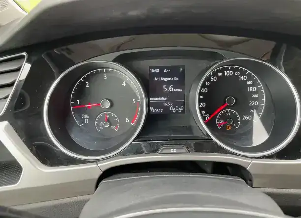 Volkswagen Touran 2.0 TDI , 7 személyes
