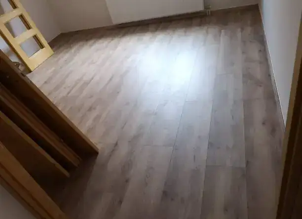 Laminált Parketta Lerakás