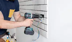 Hanyi Péter – Villanyszerelés és Elektromos Hálózatfelújítás
