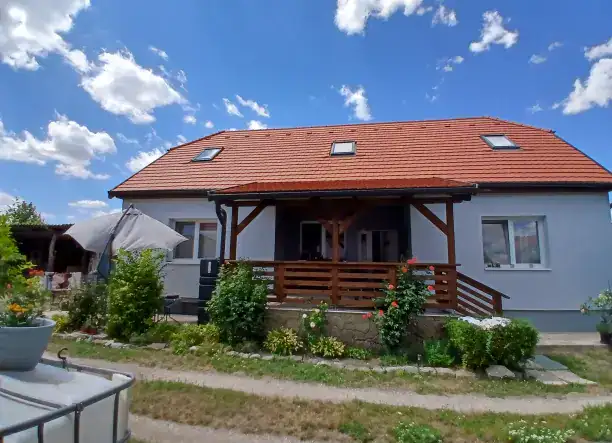 Ács és tetőfedés, bádogos munkák