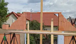 Kőműves szolgáltatások – Szakszerű kivitelezés az alapoktól a befejező munkákig