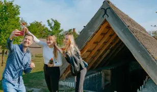 Eklézsia borkóstoló bio borokkal a több száz éves műemléki pincében