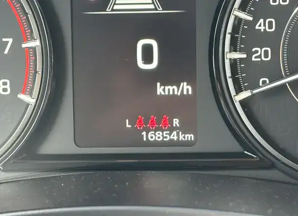 Első tulajdonostól eladó újszerű állapotú SUZUKI SX4 S-CROSS. A gyártás éve: 2024 A műszaki érvényessége: 2028.07.