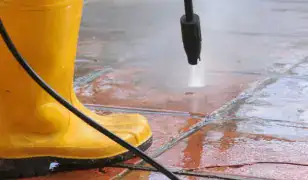 Tetők, térkövek és kerítések tisztítása, impregnálása