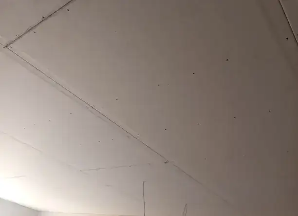 Gipszkarton szerelés Nyíregyházán , laminált padló lerakasa, burkolás, festés