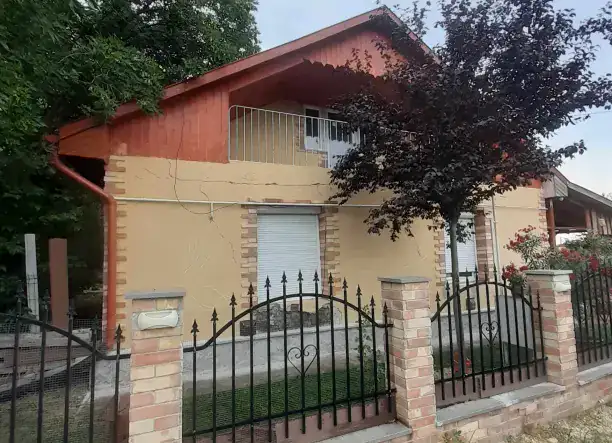 Burkolás, szigetelés kőműves munkák