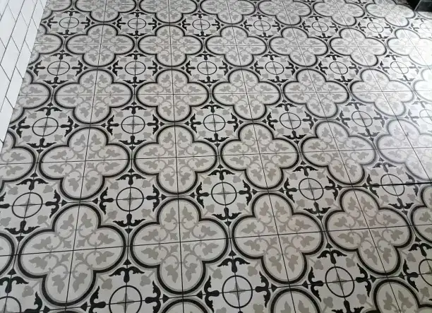 Hidegburkolás, laminált parkettázás Vác és környékén