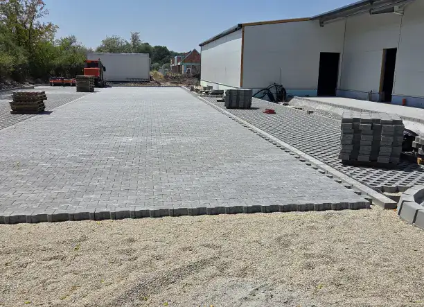 Ipari betonozás, térkövezés Hódmezővásárhelyen