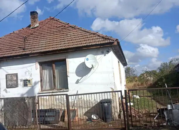 Felújítandó lakás Borsod-Abaúj-Zemplén megyében Tiszalúcon