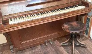 Antik német pianino Áporkán