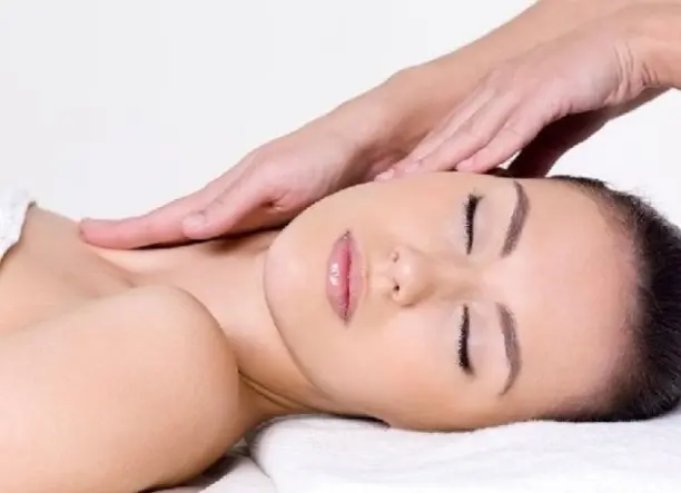 Hatóanyagos arcmasszázs a Pillwax Beauty szalonban