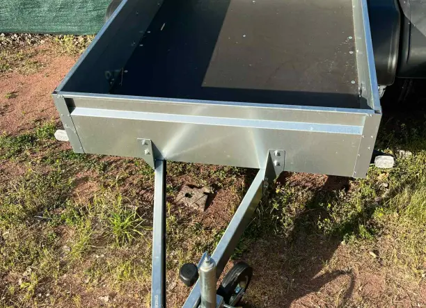 Utánfutó kölcsönzés kaució nélkül napi 6000 ft