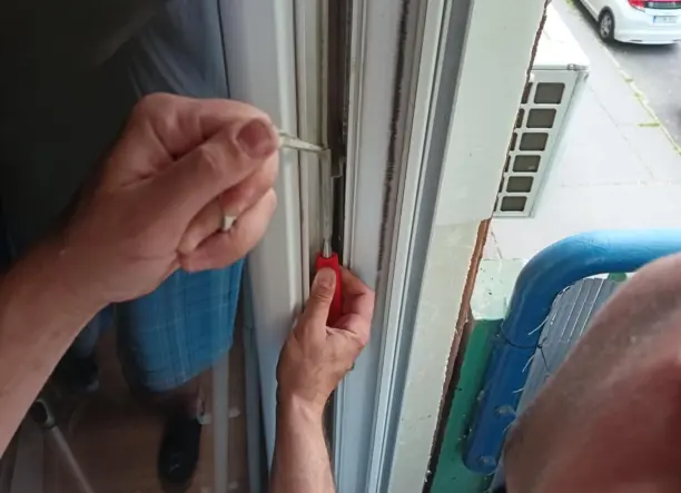 Nyílászáró szerviz és felújítás