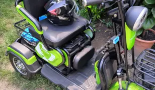 polymobil E-MOB09 elektromos háromkerekű