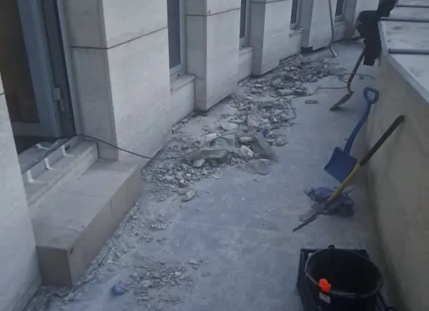 Aszfaltozott szegéjezést térkövezést illetve lakàsfelujitàst vâllalok