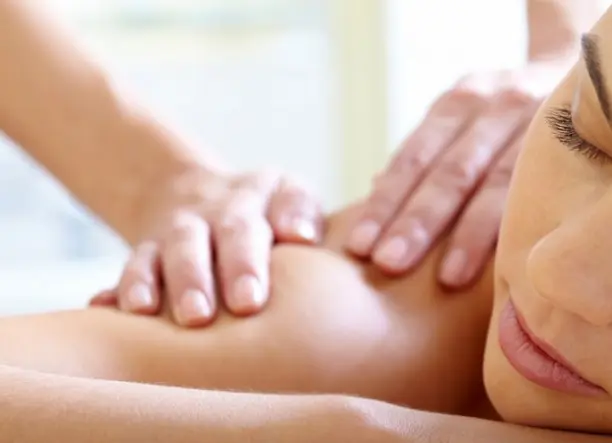 50 perces frissítő, relaxáló masszázs a Relax Spa szalonban