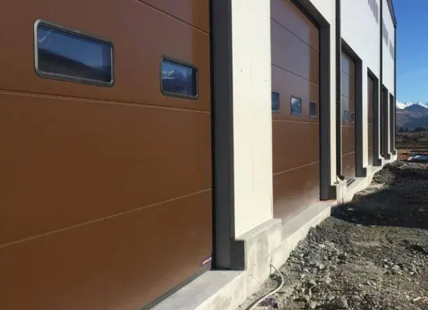 820 M2 KULCSRAKÉSZ CSARNOK !