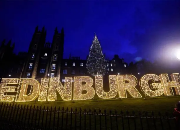 Adventi utazás Edinburghbe, repülőjeggyel, illetékkel, reggelivel, idegenvezetéssel
