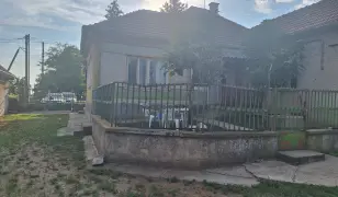 Eladó Családi Ház Tompán