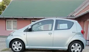 Toyota Aygo friss műszakival.