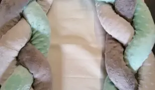 Baba rácsvédő.