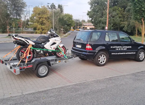 GS autómentés motormentés tréler bérbeadás, Bag