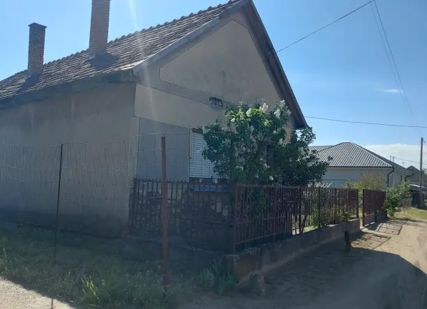 Eladó családi ház Nyíracsádon