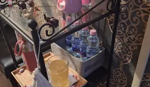 Különleges meleg olajos gluteàlis ès csípőregeneràló masszàzs