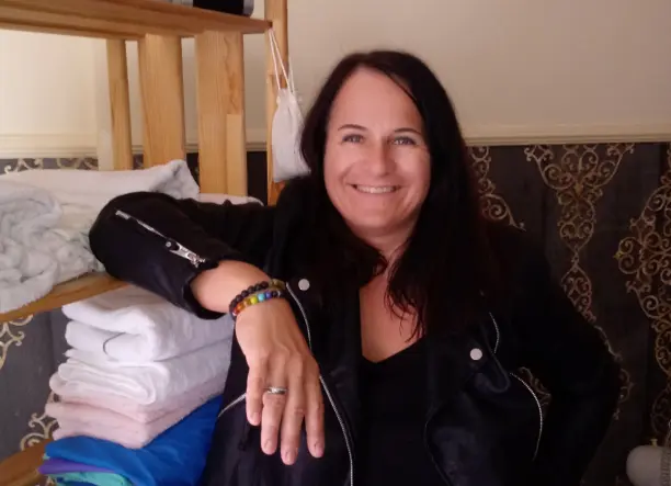 Különleges meleg olajos gluteàlis ès csípőregeneràló masszàzs