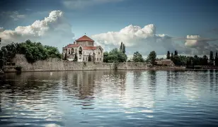 Ravasz szörnyek tava - World of Adventures