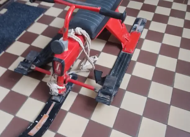 Szovjet retro irányítható szánkó