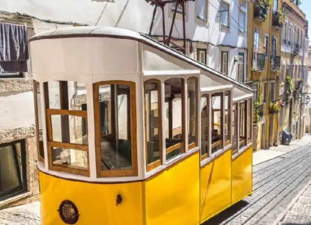 7 napos körutazás Portugáliában, repülőjeggyel, illetékkel, félpanzióval, Lisszabon és Porto érintésével