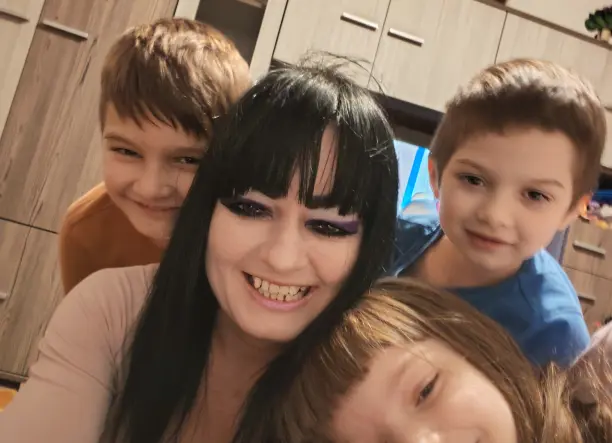 Bébiszitterkedést vállalok !(2 éves korig )