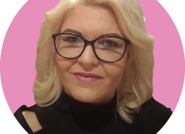 Manikűrös és Körömdizájner Szolgáltatás