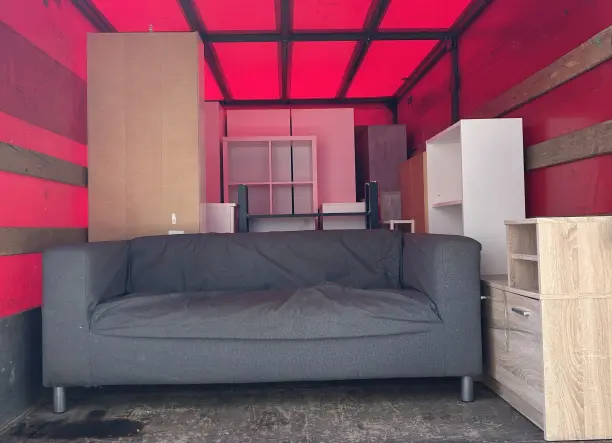 Költöztetés - Áruszállitás