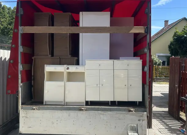 Költöztetés - Áruszállitás