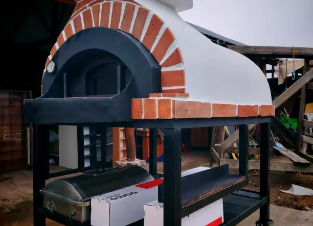 Minőségi pizzasütő kemencék: rendelhető és készre gyártott modellek!