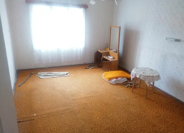 Felújításra fel! Kamuton, kiváló elrendezésű, masszív szerkezetű családi ház eladó! Jó fogás ! 😊