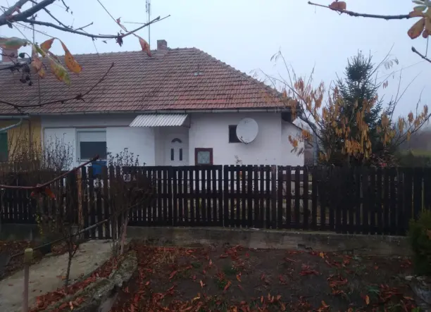 MURONYI HÁZ: IDŐTÁLLÓ ÉPÍTÉS, KIVÁLÓ KÖZLEKEDÉS!