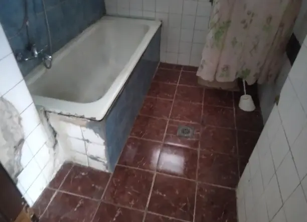 MURONYI HÁZ: IDŐTÁLLÓ ÉPÍTÉS, KIVÁLÓ KÖZLEKEDÉS!