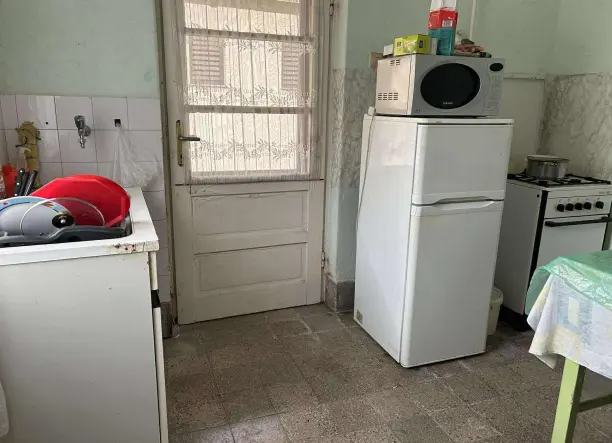 Eladó Két Szobás Lakás Mezőhegyesen – Azonnal Költözhető Otthon Vagy Kiváló Befektetés!