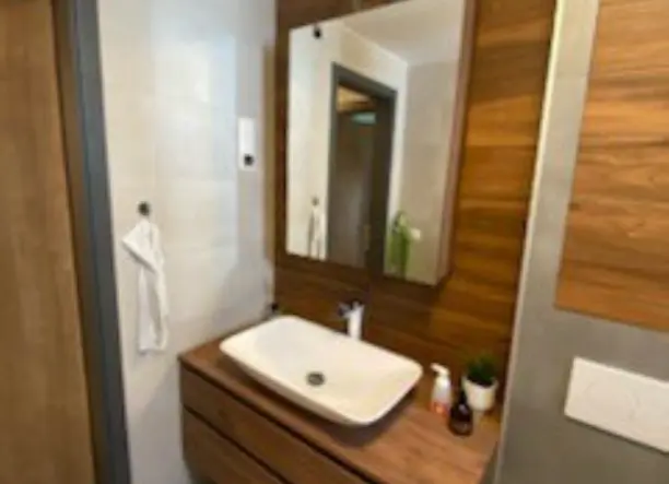 Megbízható asztalos, garanciával – Ön elégedetten veheti át a kész munkát!