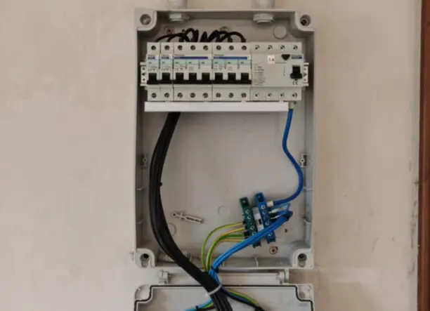 Villanyszerelés és Háztartási gép szerelés,műszerész munkák