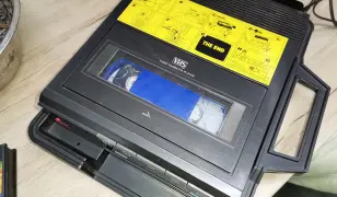 Funai VIP-1000 VHS video lejátszó Hordozható változat!