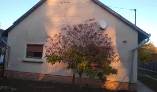 Gazdálkodásra vagy Családi Otthonnak Ideális, Tágas Ház Telekgerendás Csendes Szegletében!