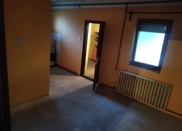 Gazdálkodásra vagy Családi Otthonnak Ideális, Tágas Ház Telekgerendás Csendes Szegletében!